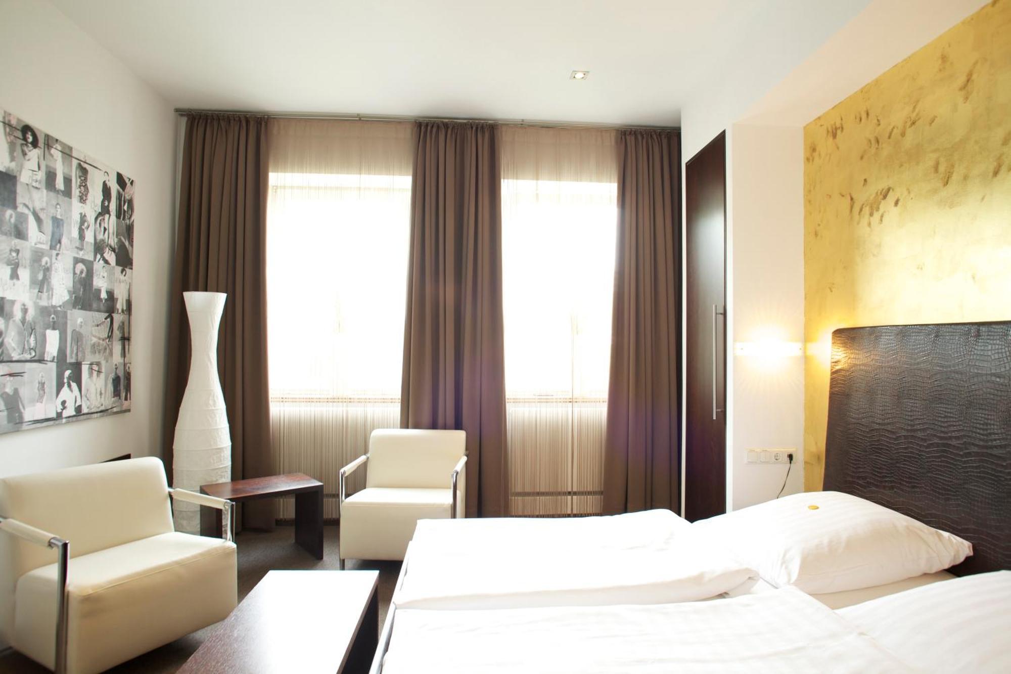 Hotel Zur Wartburg レーダ・ヴィーデンブリュック エクステリア 写真