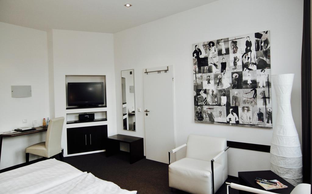 Hotel Zur Wartburg レーダ・ヴィーデンブリュック エクステリア 写真